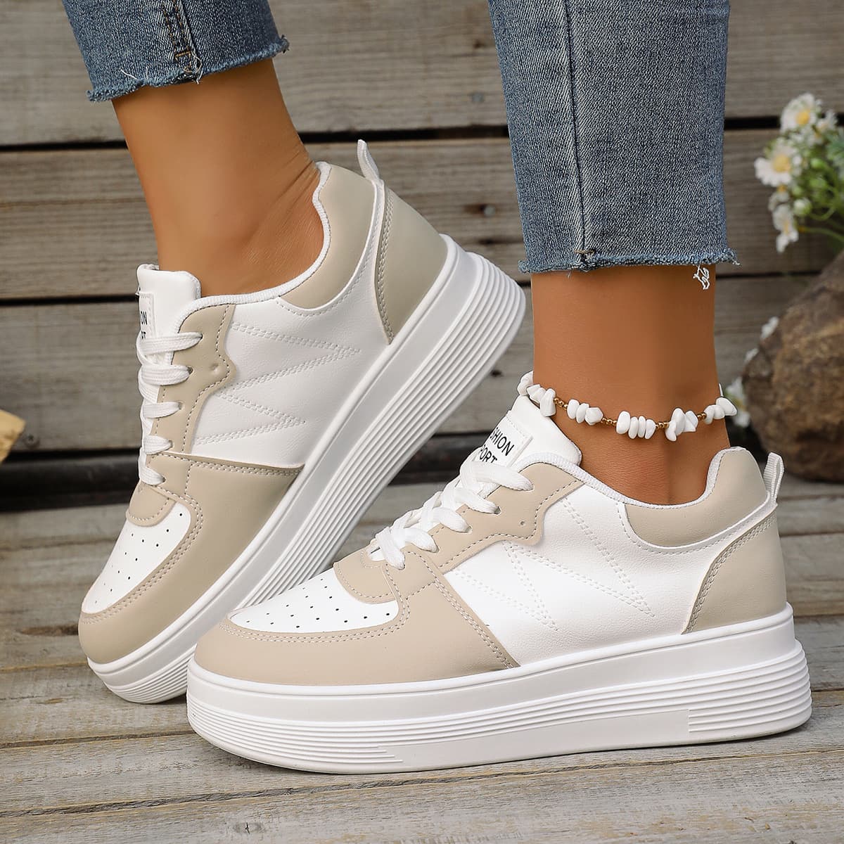 Large Size White Casual Sneakers for Women 2025 Spring Autumn New Thick Sole Ladies Leisure Sports Shoes In Stock Cross-Border Wholesale