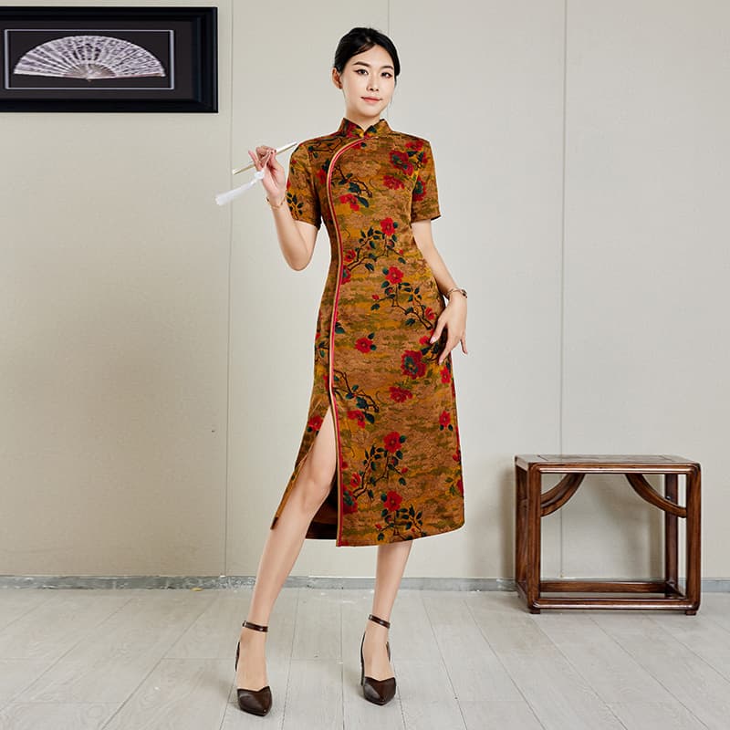 Printed piping color-block retro satin cheongsam, material processing or full package, private label production and customization.
