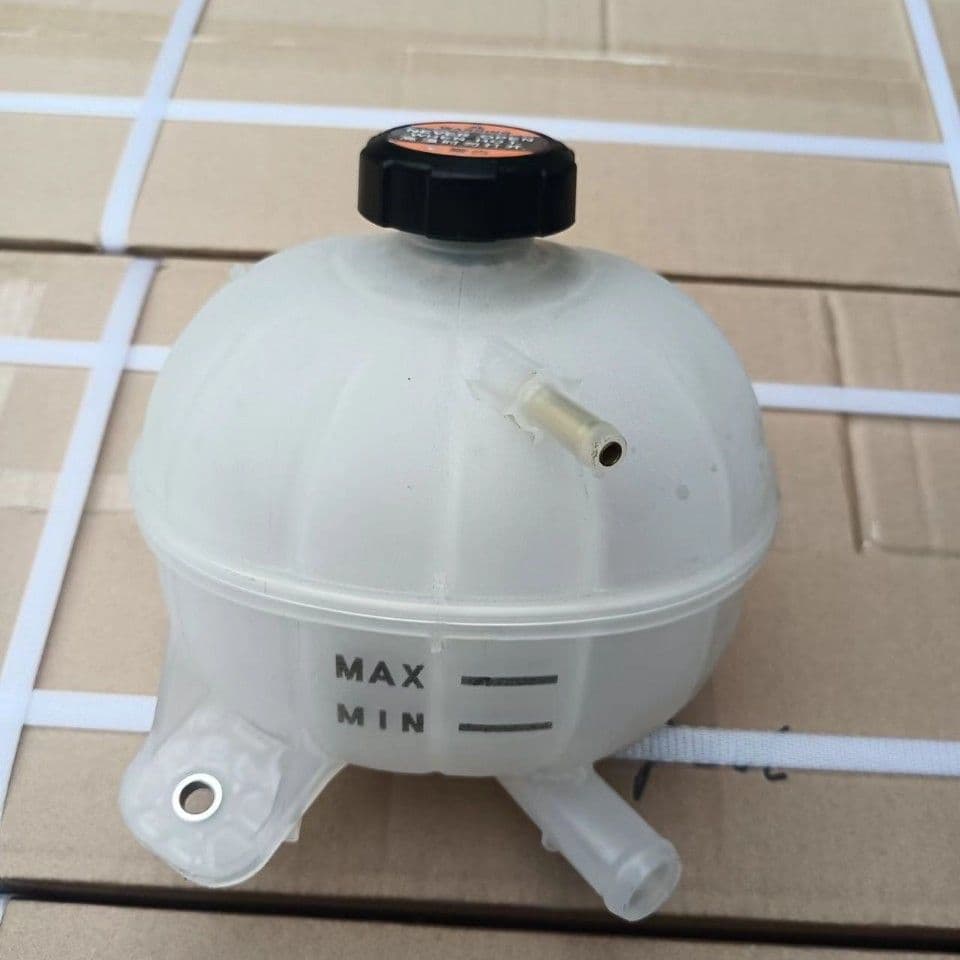 Manufacturer production new car radiator Tucson expansion tank 25431-D3600 Tucson tank expansion tank