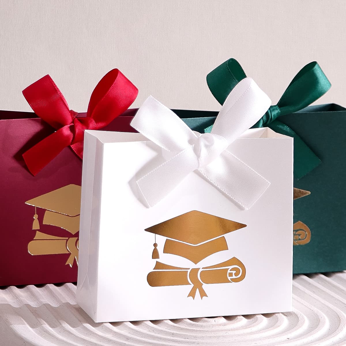 Minimalist Graduation Cap MINI Gift Bag Box Graduation Season Candy Paper Box Bachelor Cap Candy Packaging Box
