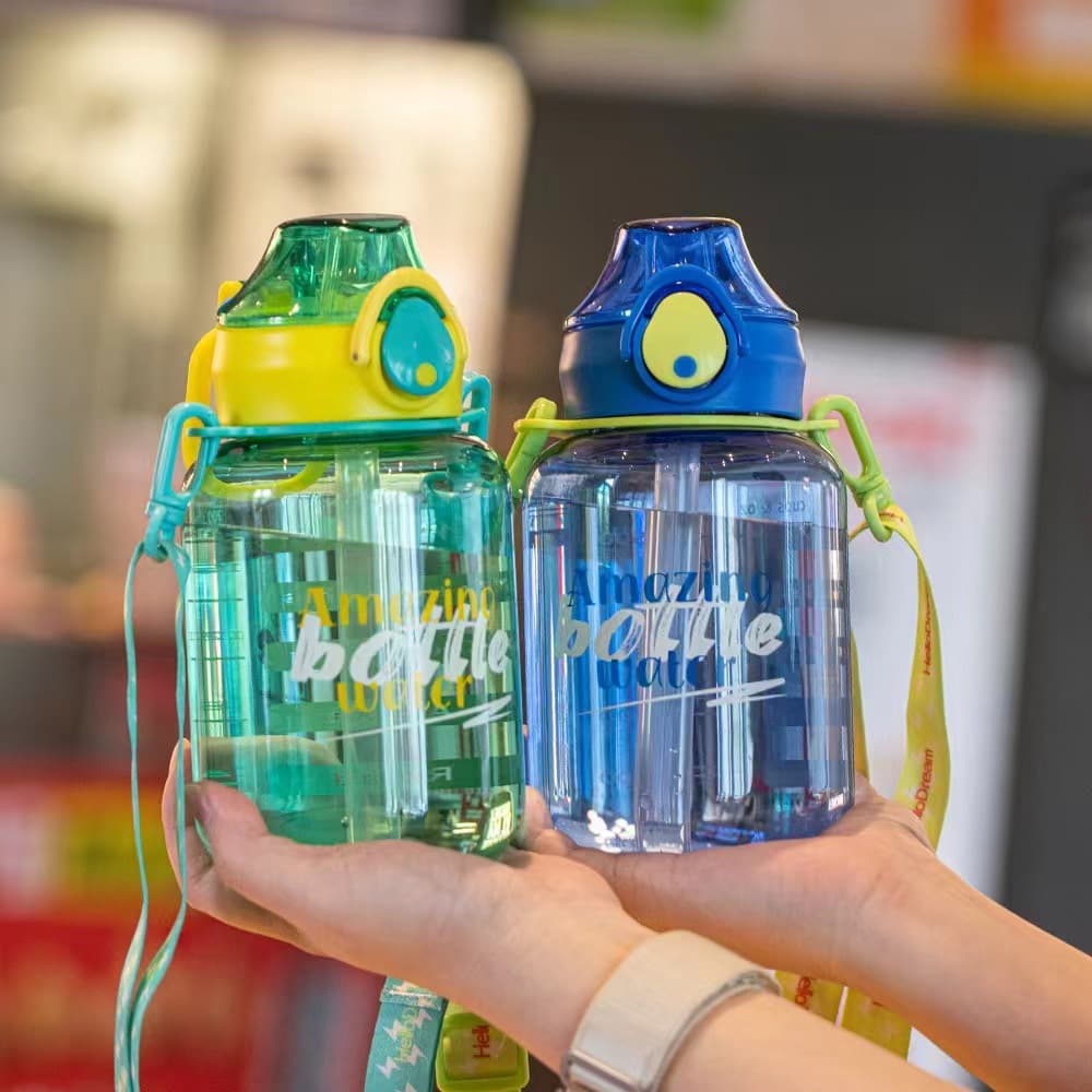 Children's large-capacity strap straw cup, student sports water bottle, space cup, ton-ton barrel pot belly cup