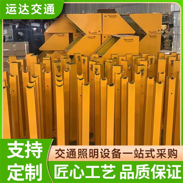 Mobile traffic light, temporary traffic light, road traffic indicator warning light, direct supply from stock
