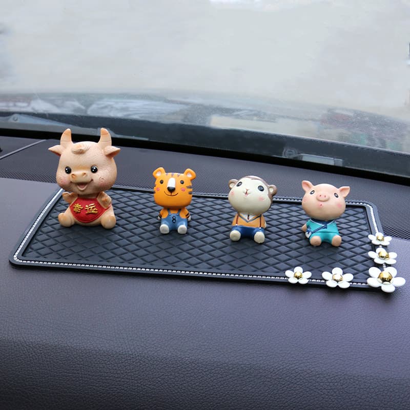 Car anti-slip mat, car mobile phone center console, high temperature resistant storage mat, creative car ornaments, interior decorations