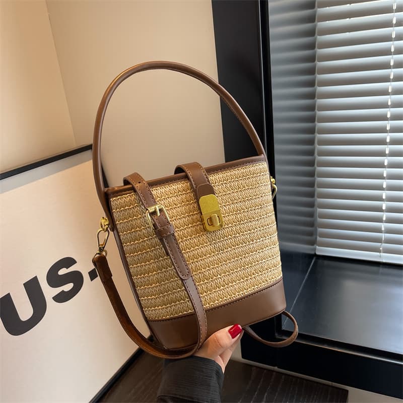 2026 New Women's Bag Fashion Handwoven Bag Premium Texture Woven Shoulder Crossbody Bag Casual Bucket Bag