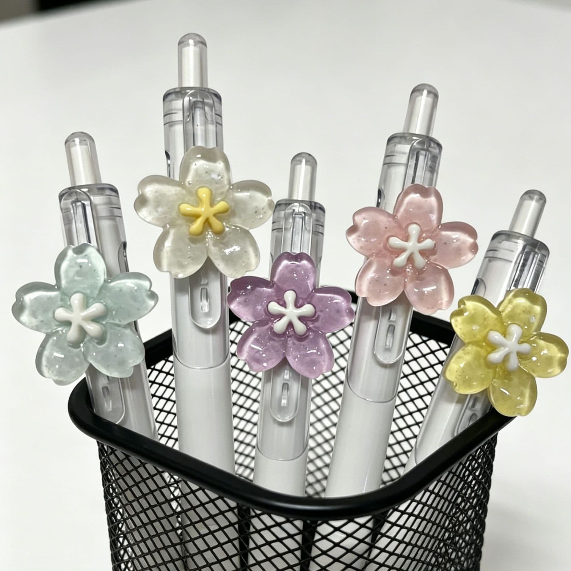 Fresh Ins-Style Flower ST Head Neutral Pen, Limited High-Quality Retractable Pen, Student Girl Heart Gift Pendant Pen