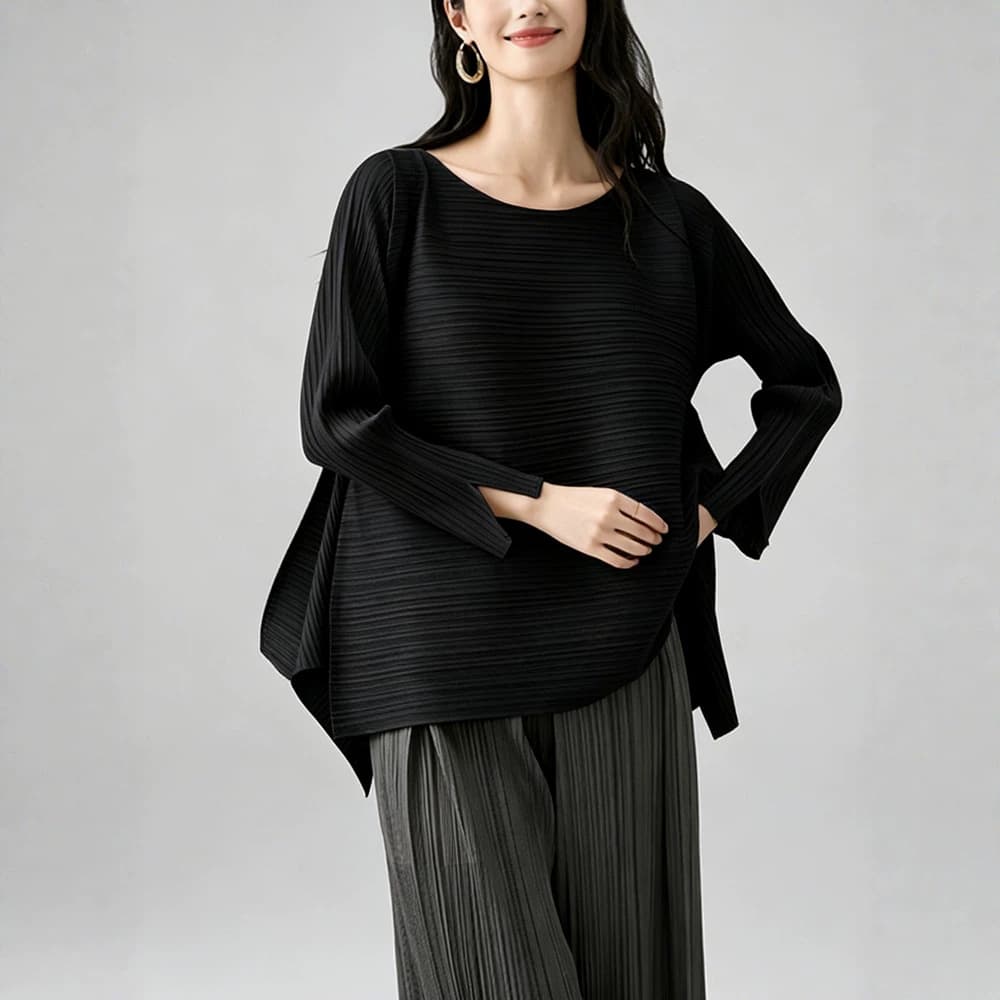 Miyake long-sleeved T-shirt, popular this year, beautiful women's round neck, loose, large size, flesh-covering, irregular casual top