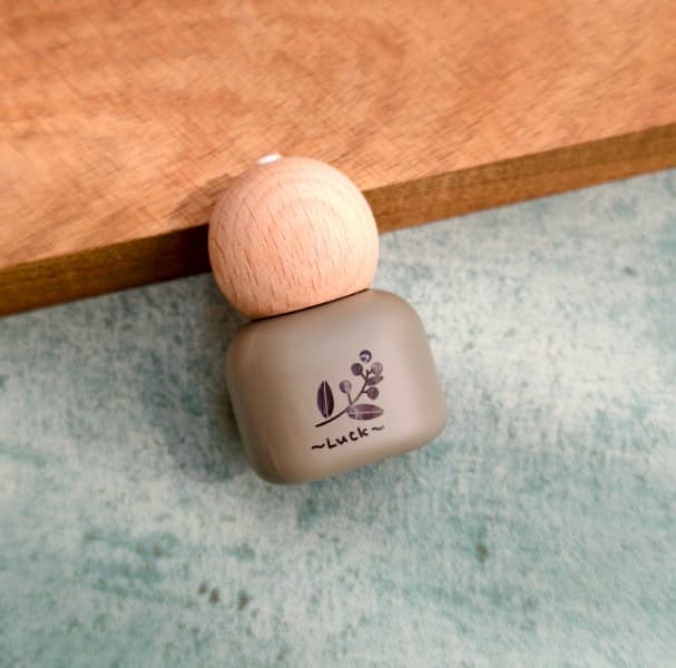 Perfume Fragrance Oil Aromatherapy Liquid Essential Oil Bottle Scent Diffuser Wood Aromatherapy Bottle Boston Dropper Essential Oil Bottle