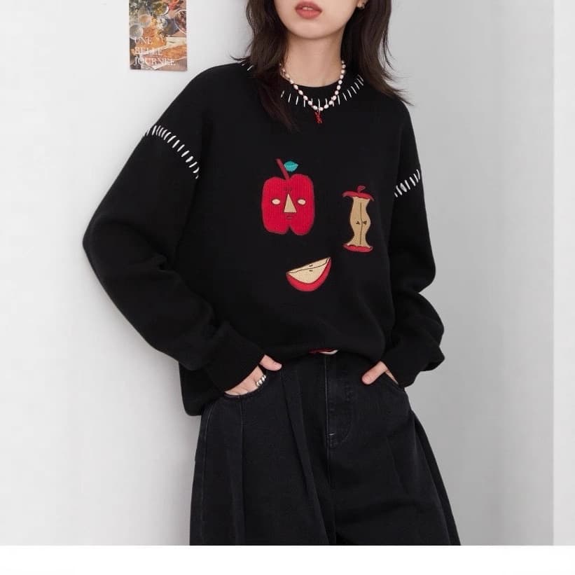 Retroism" Winter Loose Cotton Round Neck Apple Embroidery Sweater Warm Top, 2025 New Style Elegant