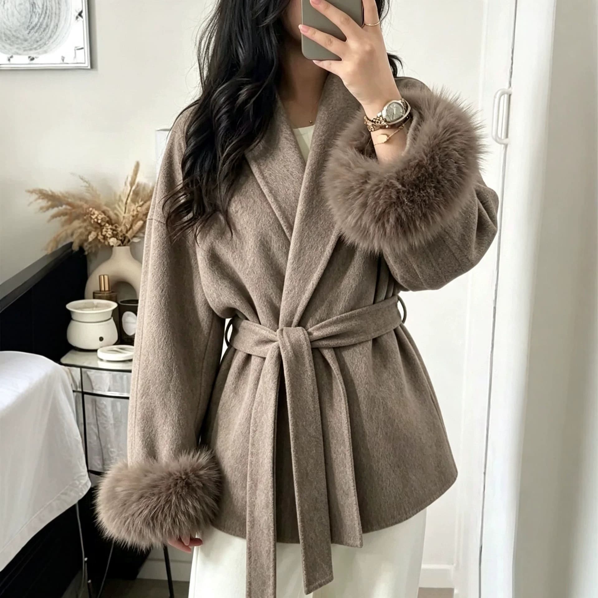 2026 Autumn/Winter Independent French Wool Coat Short Style Double-Faced Fabric with Furry Sleeves Tie-Belt Solid Color European-American Lapel