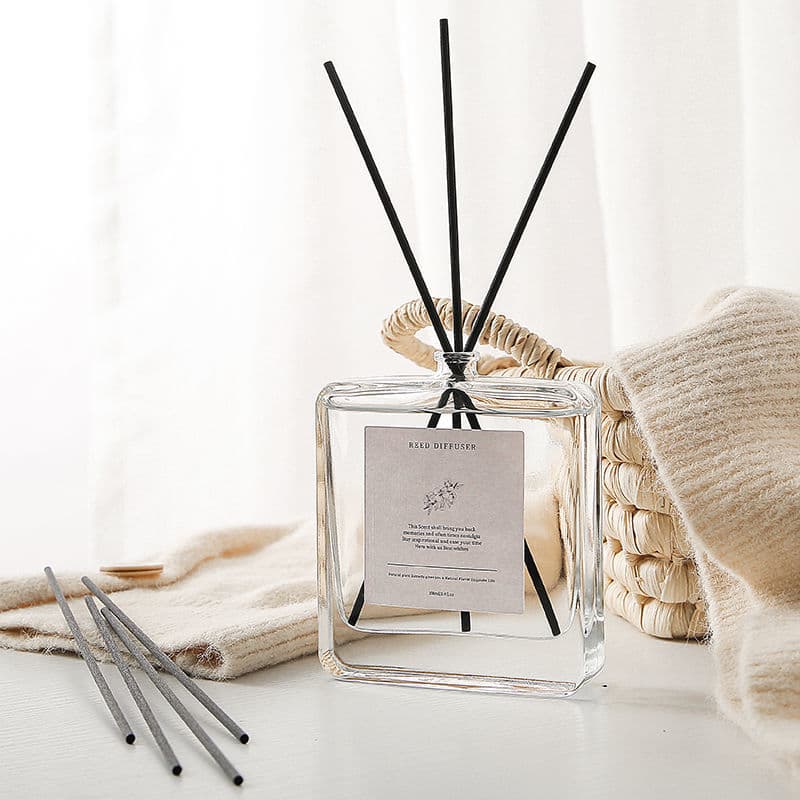 White Tea Aromatherapy Essential Oil Set with Reed Diffuser for Hotel Bedroom Air Freshener Bathroom Long-Lasting Scent 100