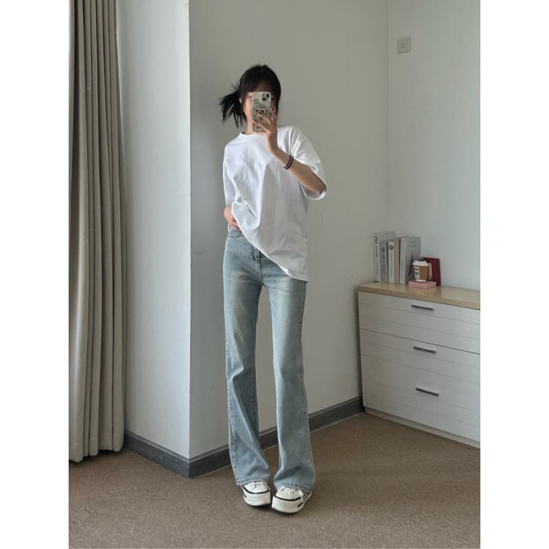 2025 Xiaohongshu Hit Light Wash Blue Slight Flare Jeans Light Color Micro Flare High Waist Slimming Taller Horse Hoof Pants
