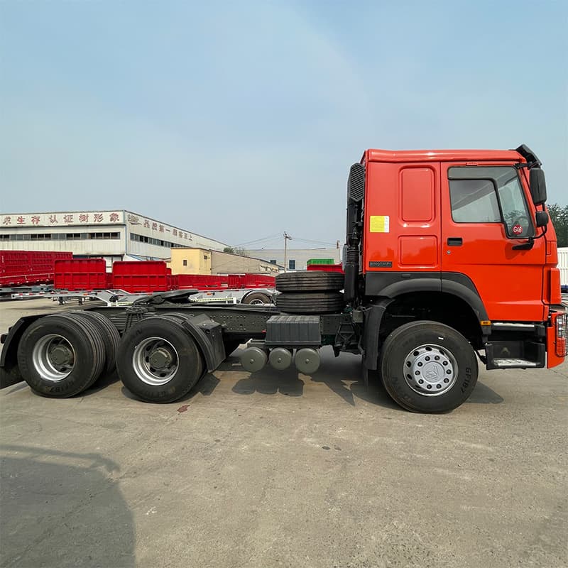 Transfer Second-hand Ten-Wheel HOWO Tractor, Dual-Drive Freight Truck Head, 380 HP Tractor Trailer
