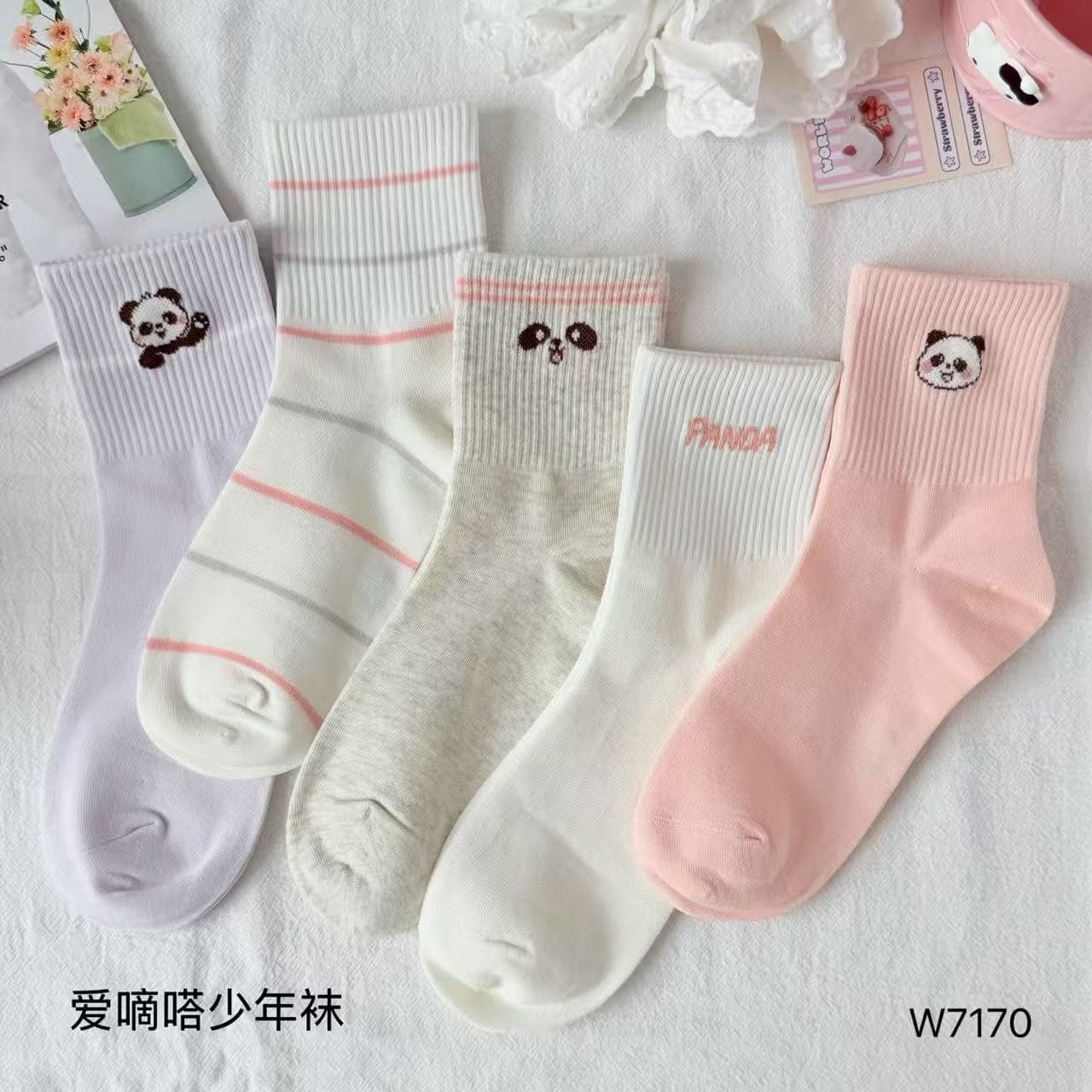 Aidida 26 autumn and winter new juvenile socks cartoon red panda mid-calf socks Korean version girls trendy socks boneless socks breathable