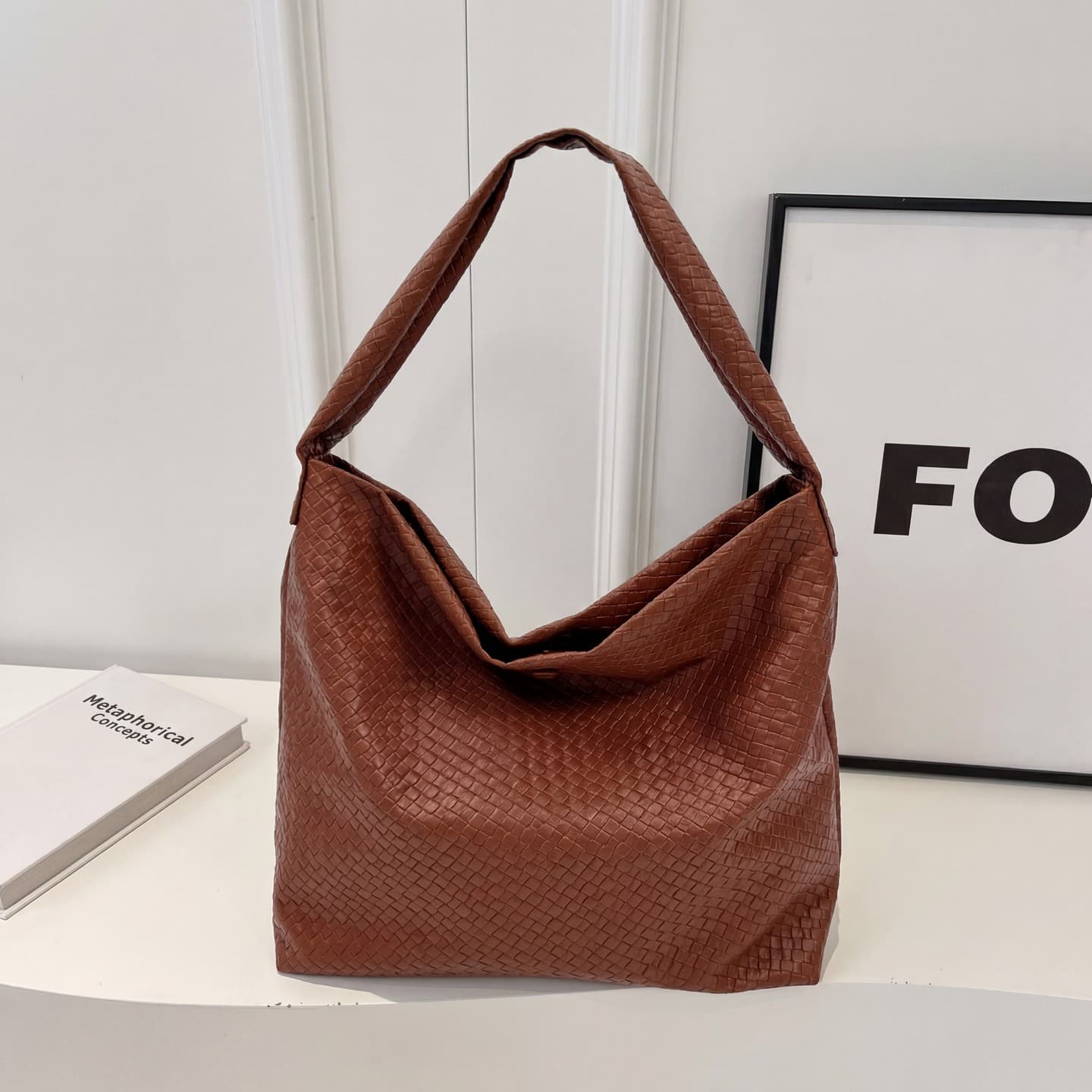 Korean-style Woven Dumpling Bag for Women 2026 Retro Underarm Bag Versatile Large Capacity Daily Commuter Shoulder Tote Bag