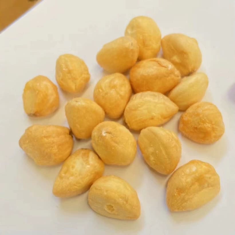 Factory-direct VF vacuum low-temperature fried garlic cloves for export to Korea and Japan, healthy snack, fresh and crispy.