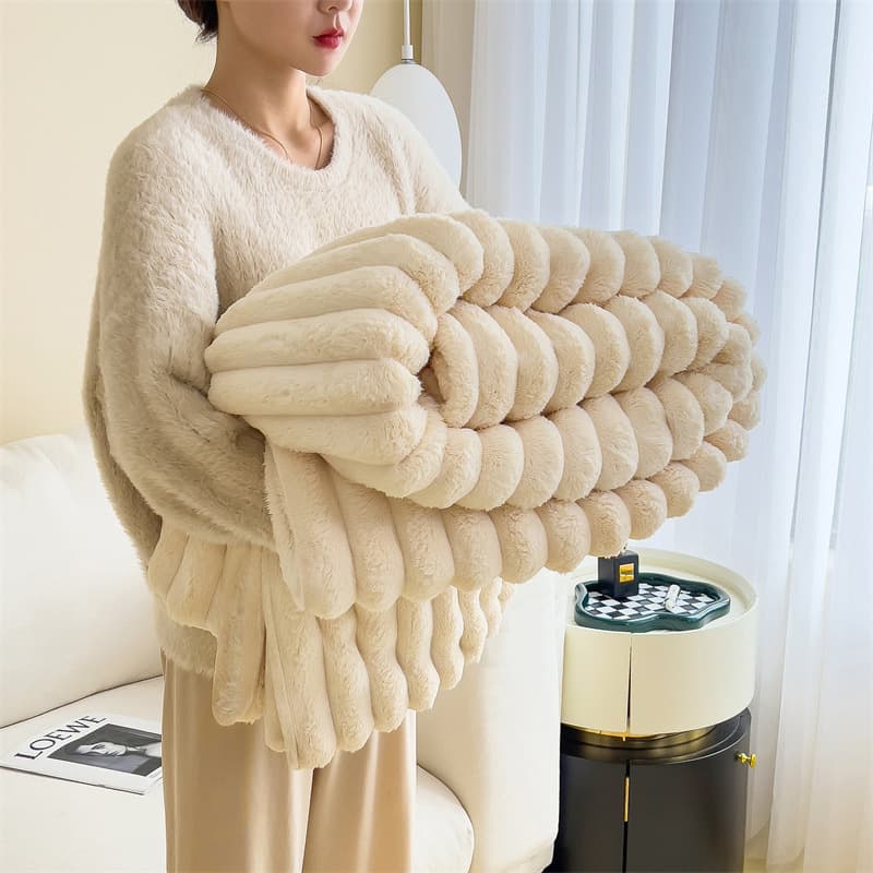 Winter Rabbit Fur Fleece Blanket Thick Warm Flannel Blanket Wholesale Office Nap Blanket Coral Fleece Coverlet