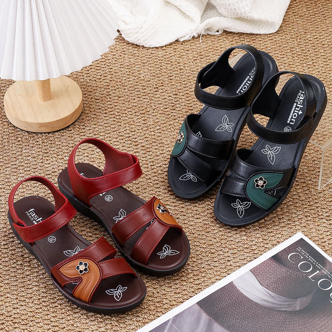 Summer Women's Sandals with Soft Soles, Extended Sizes, Velcro Strap Slippers for Moms, Wedge Heels for Outdoor Wear, Grandma Slippers, Wuchuan