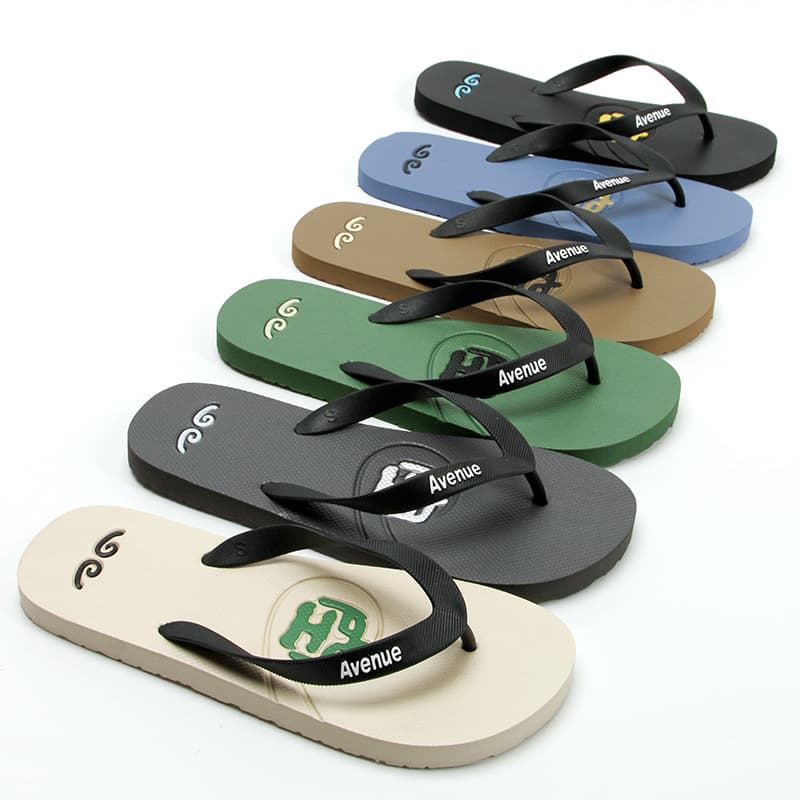 2026 New Men's Flip Flops, Premium Summer Thick Sole Beach Non-Slip Soft Sole High-End Men's Slippers