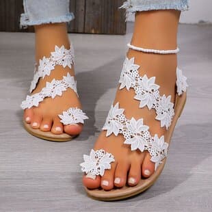 Foreign trade large size bohemian style flower sandals summer flower flat beach sandals size 43 European and American women's sandals