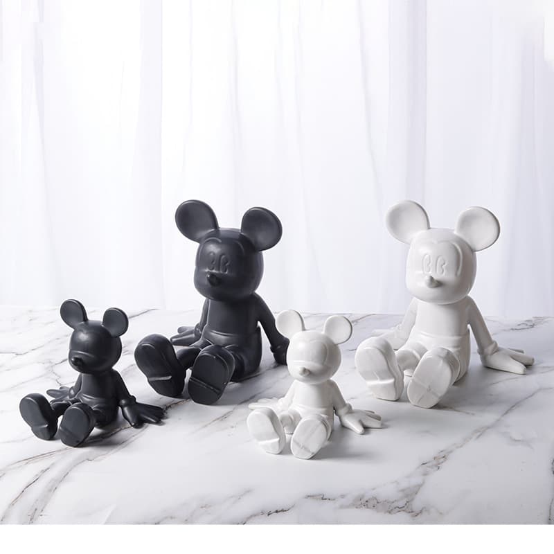 Modern Nordic Light Luxury Ceramic Mickey Mouse Figurine Cartoon Trendy Desktop Ornament Showroom Decoration