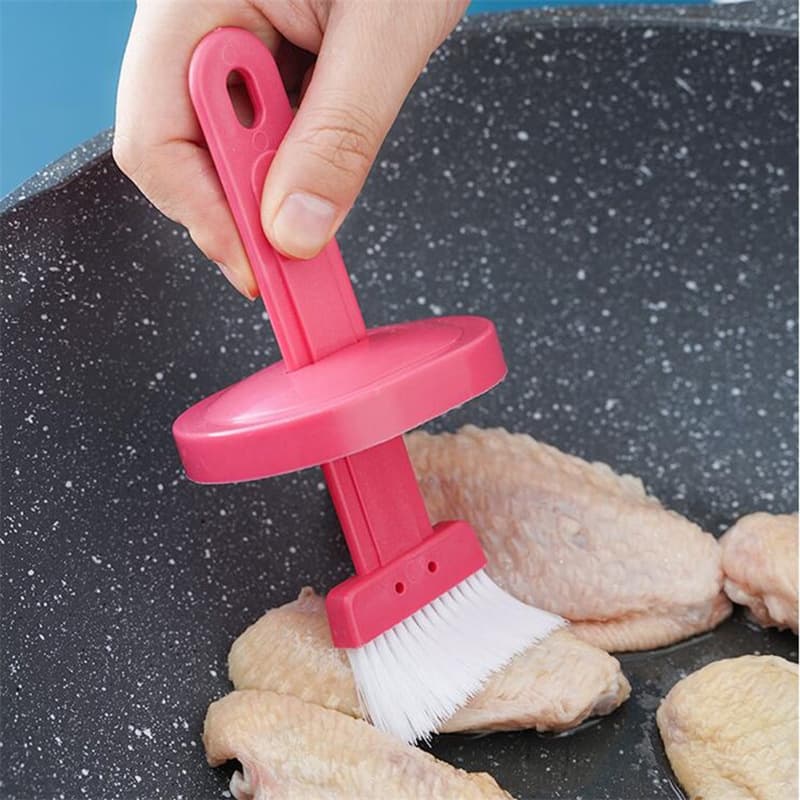 Oil brush for kitchen pancake, home use high-temperature resistant silicone food brush, sauce barbecue oil brush, press-type with bottle integrated