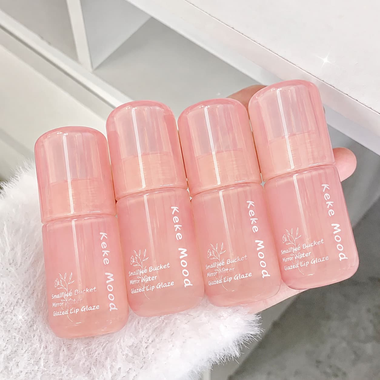 kekemood Mini Ice Bucket Mirror Water Gloss Lip Glaze, Sheer Long-lasting Hydrating Plump Lips, Pure Desire Clear Water Look, Youthful for Women