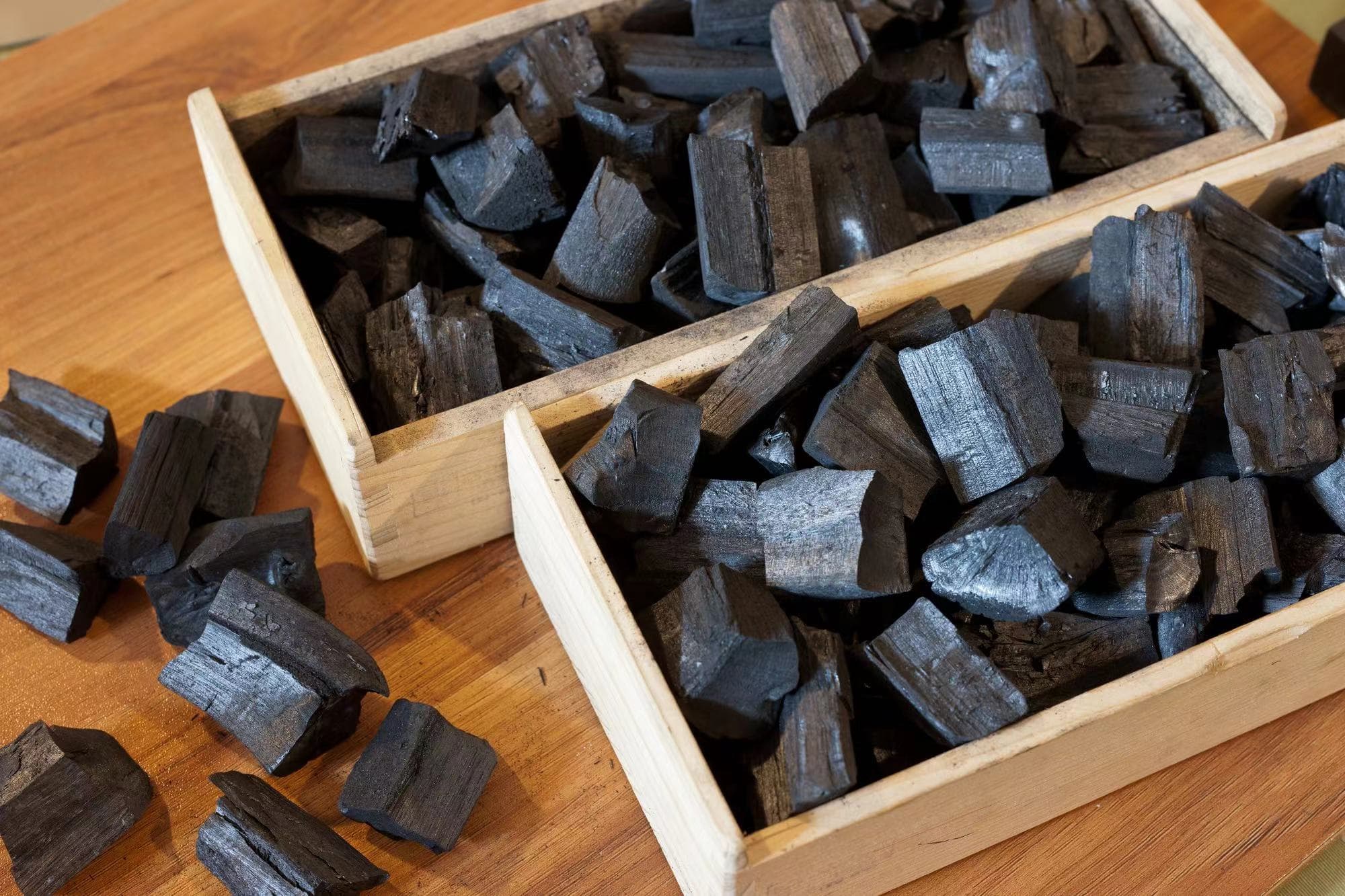 ✅ Indoor Smoke-Free Longya Charcoal (Super Easy-to-Light Charcoal) - If Hard to Burn, Free Replacement; Longya Charcoal Upgrade