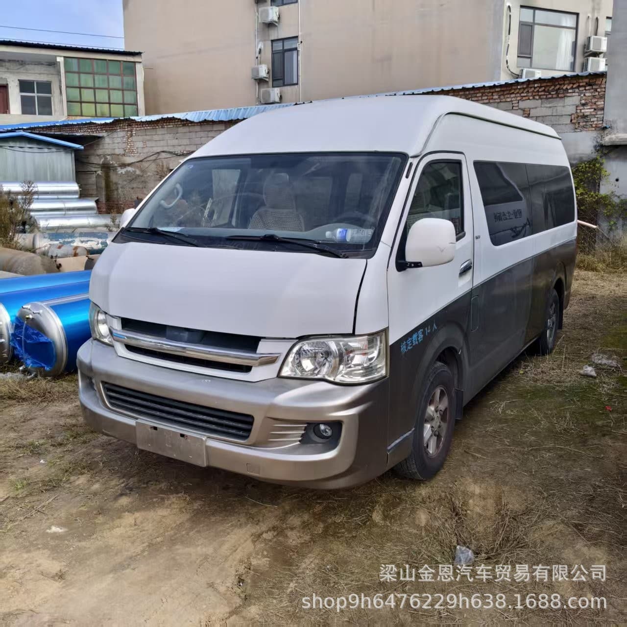 Export to Africa Used Toyota Hiace 14-17 Seater Small Passenger Vehicle Addable Seats Business Vehicle
