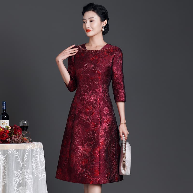 High-end wedding dress for mothers, new style, elegant embroidered waist-cinching dress 609#
