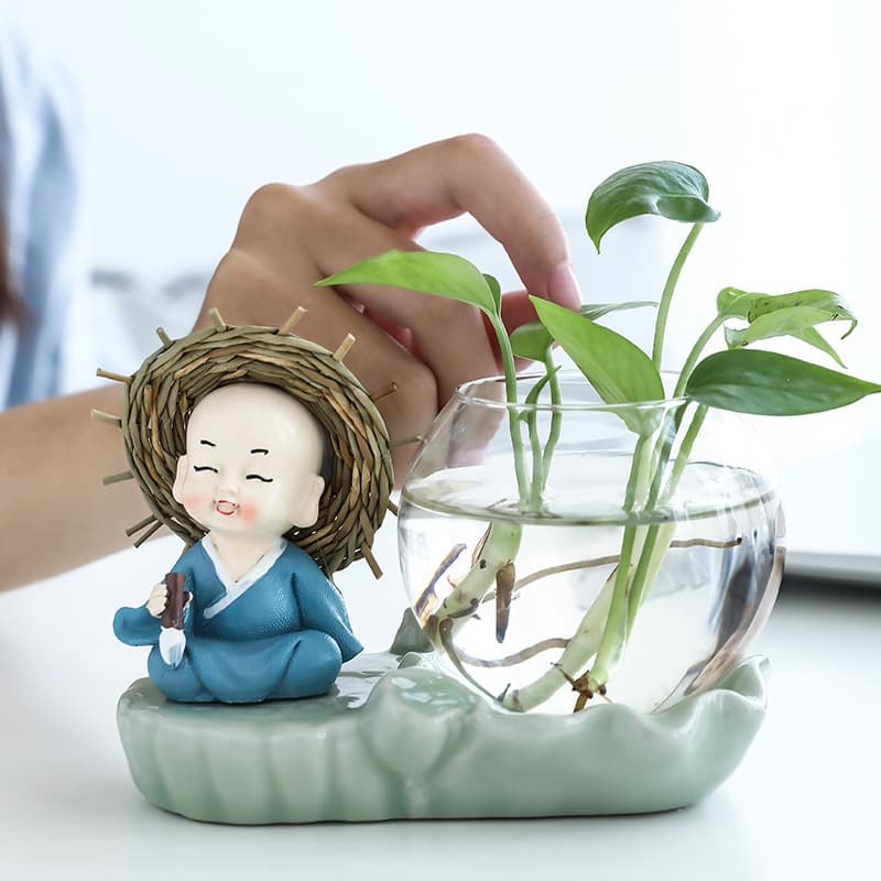 Tea Pet Ornament Little Monk Hydroponic Vase with Aquatic Plants, Zen-inspired Tea Ceremony Accessory for Living Room