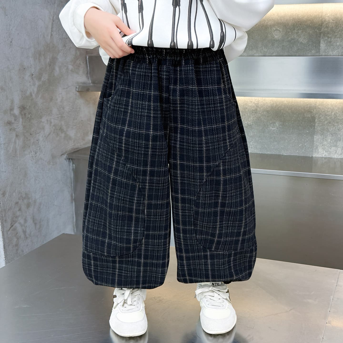 2208 Boys Pants for Spring and Autumn 2026 New Kids Fall Plaid Long Pants Baby Curved-Cut Boys Trousers