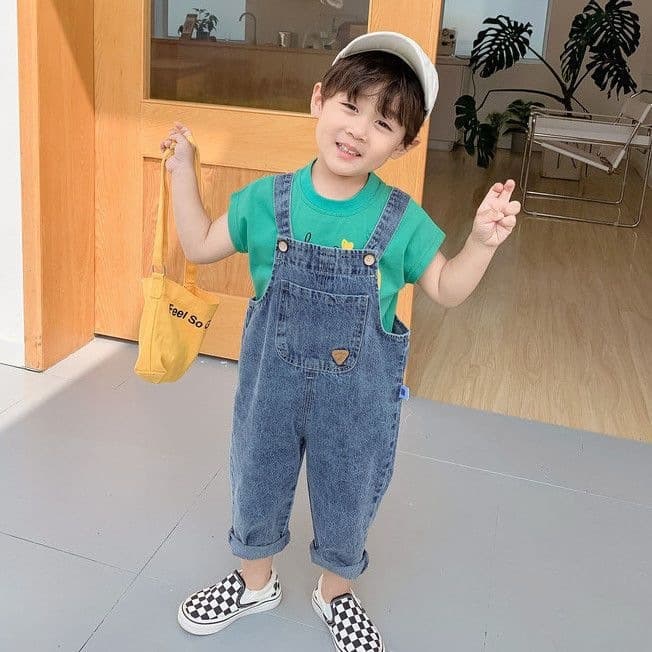 2026 Children's Boys Denim Bib Overalls New Style Spring/Autumn Loose Fit Jumpsuit Casual Denim Long Pants