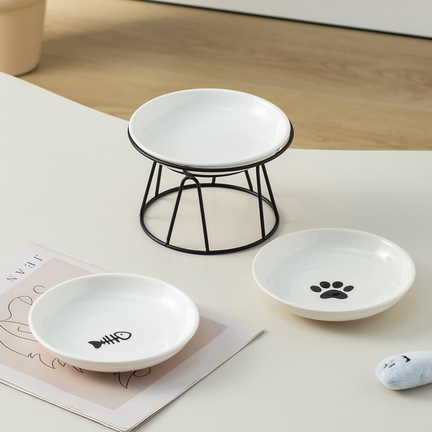 Creative Cat Paw Fishbone Pet Bowl with Stand, Ceramic Water Bowl for Cats and Dogs, Pet Feeding Dish with Holder