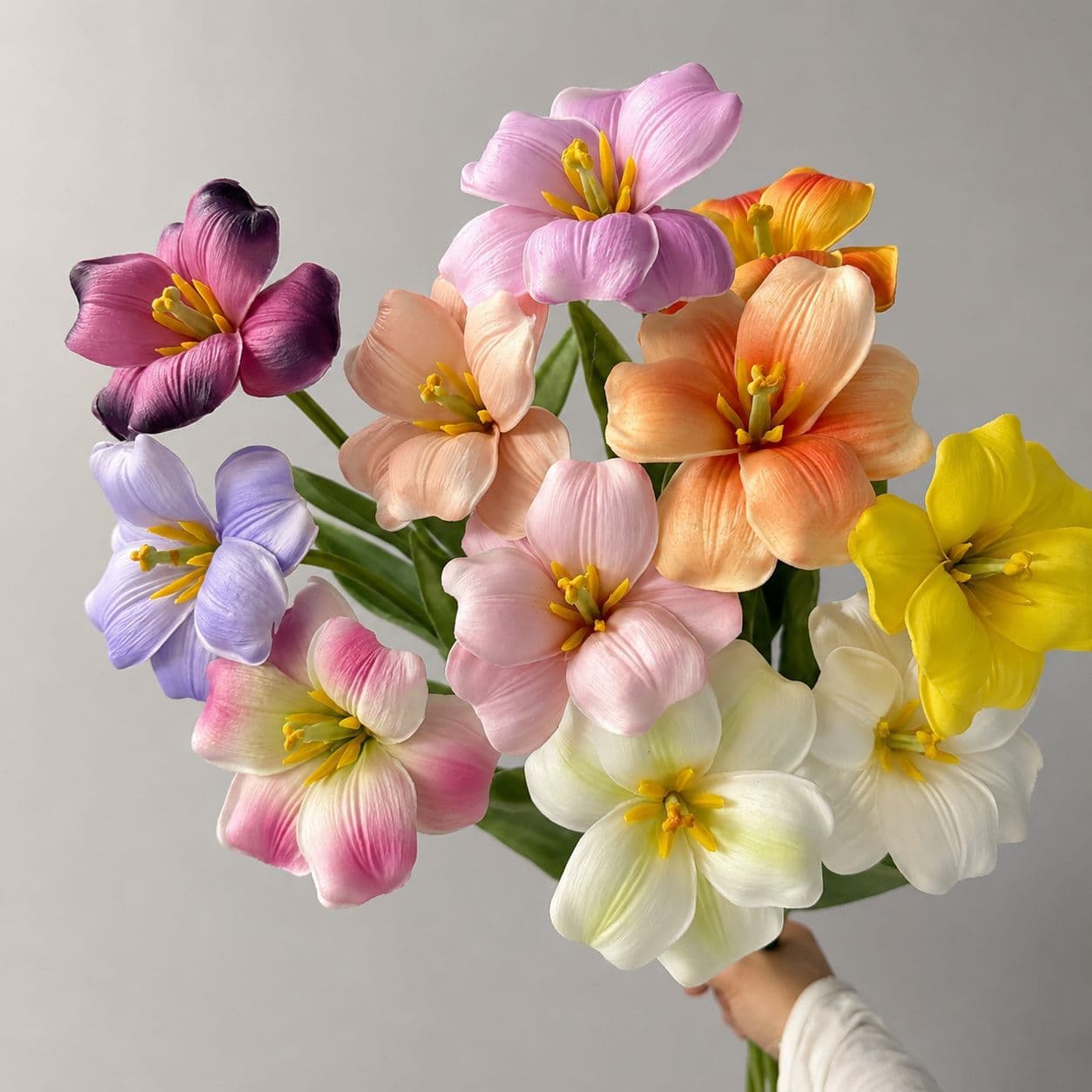 Brownie Artificial Flowers Premium Realistic Home Decoration Tulip Artificial Flowers Wedding Bouquet Fake Flowers Decorative Flowers