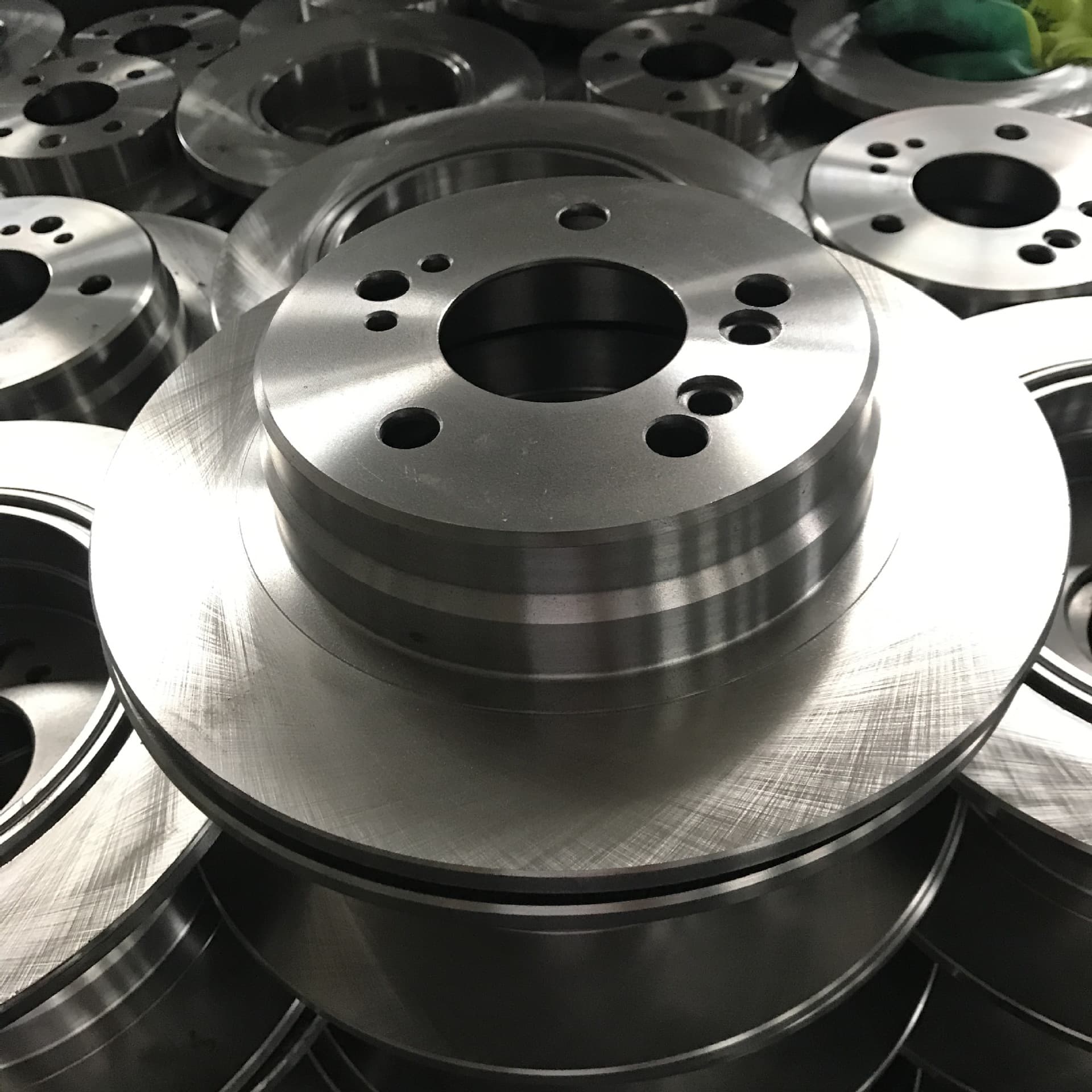 1244230512 Is Suitable for Mercedes-Benz E-Class Convertible/Sports Car/Sedan (W124/A124/C124) Brake Disc