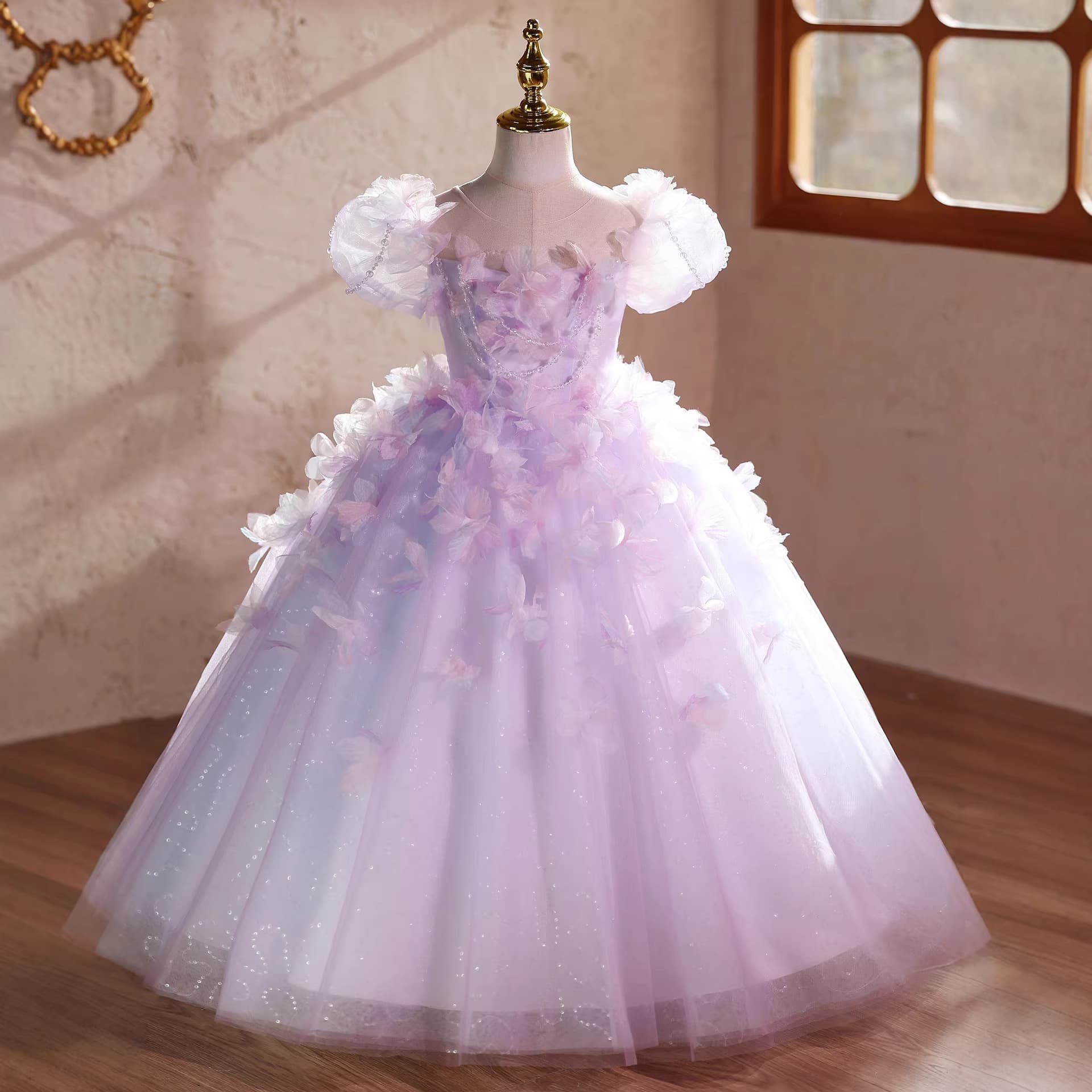 Girls' dress, high-end light luxury, niche piano performance, beautiful fantasy performance dress, children's birthday host princess dress