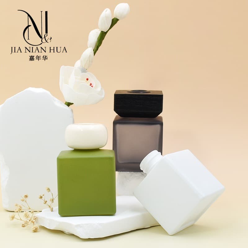 Factory Direct 100ml Square Transparent Aromatherapy Bottle Diffuser Bottle Square Fireless Aromatherapy Glass Empty Bottle