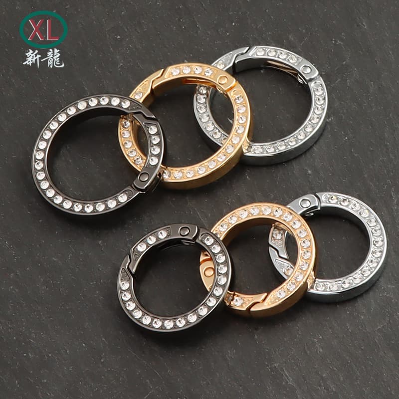 Ready stock wholesale diamond-inlaid metal spring buckle round diamond spring ring 6/1 inch creative gift car keychain