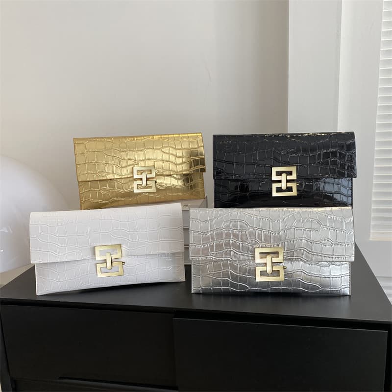 New casual clutch bag for women, textured and trendy, fashionable and simple envelope bag.