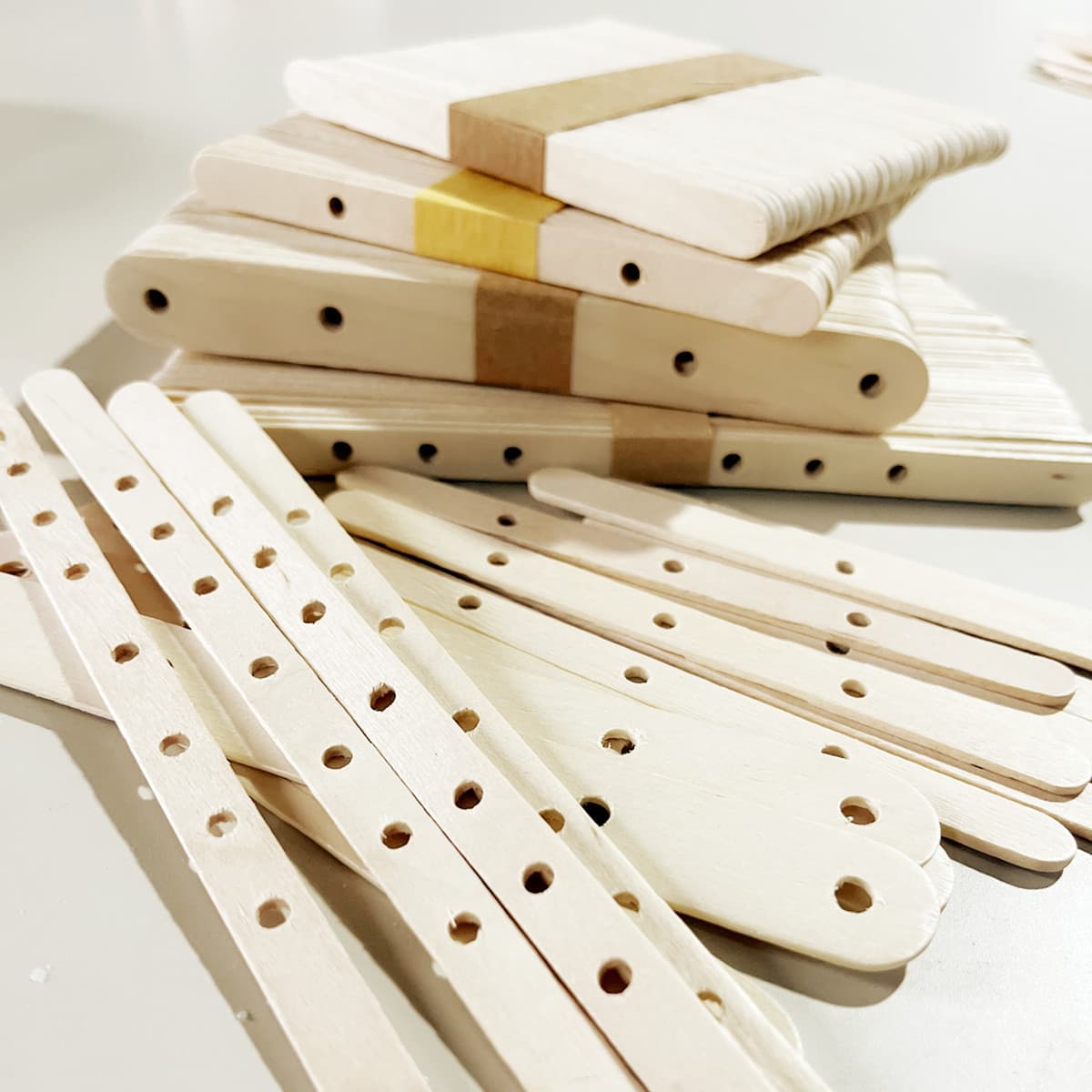 Cross-border One-Hole Three-Hole Five-Hole Seven-Hole Handmade DIY Birch Wood Stick Tool Universal Fixer for Scented Candles