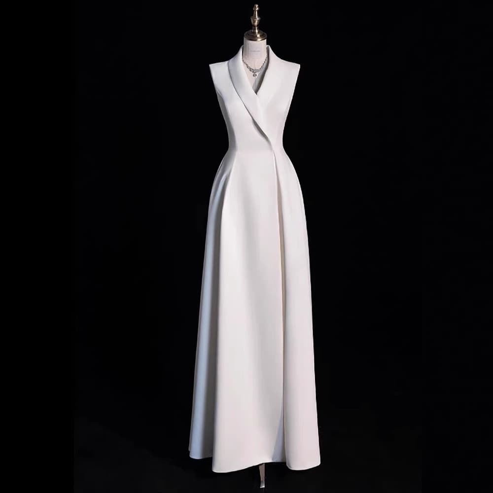 2026 New Light Luxury Niche Evening Gown, High-End V-Neck Slimming Summer Host White Gown