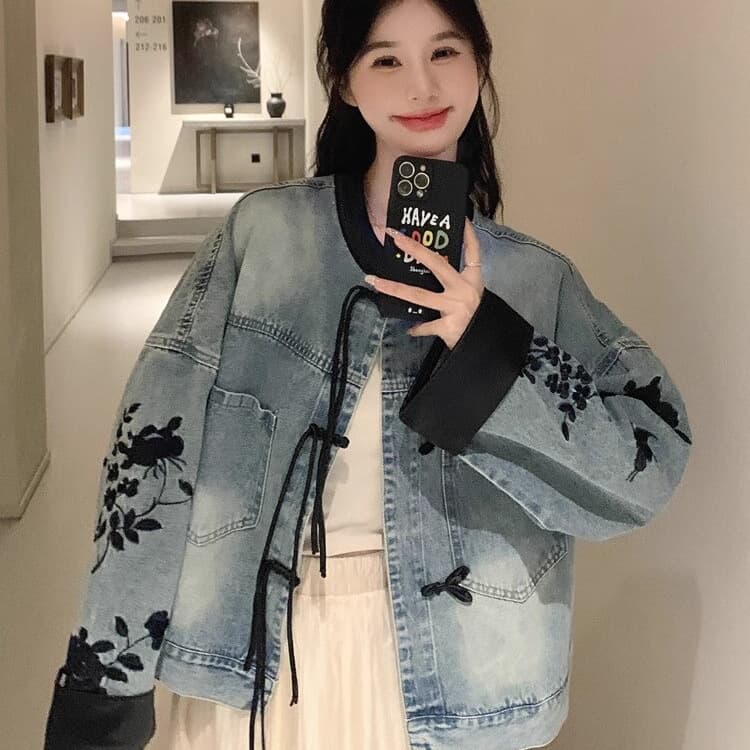 New Chinese Style Floral Embroidery Denim Jacket for Women Spring Autumn 2025 New Trendy High-End Crop Top for Petite Figures