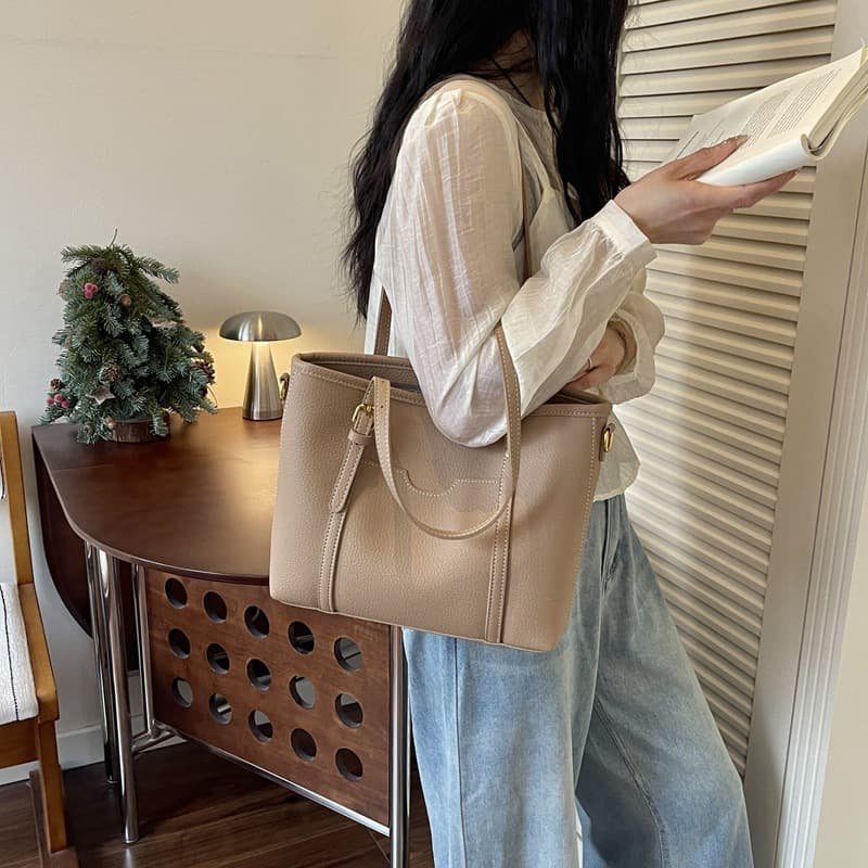 Elegant Large Tote Bag for Women 2025 Shoulder Bag Handbag Casual Ladies Bag New Large Capacity Stylish Personality Tote