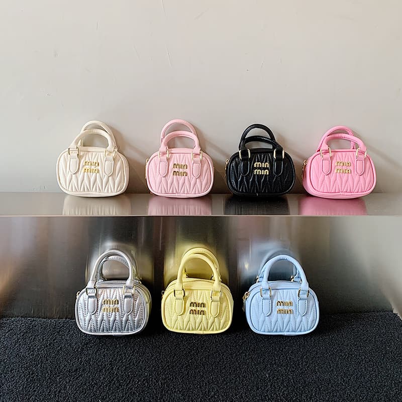Korean Style Simple Solid Color Shoulder Bag for Boys and Girls, Stylish Pleated Mini Baby Handbag, New Cross-Border Children's Bag