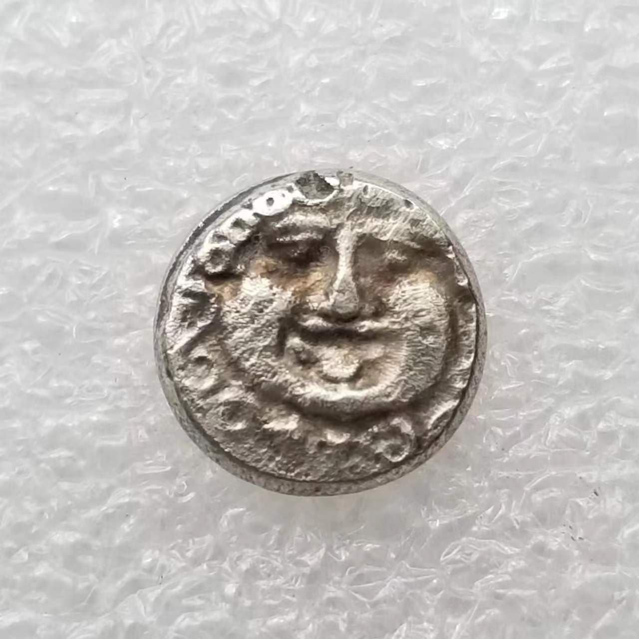 Antique craft ancient Greece brass silver-plated aged silver commemorative coin #4652
