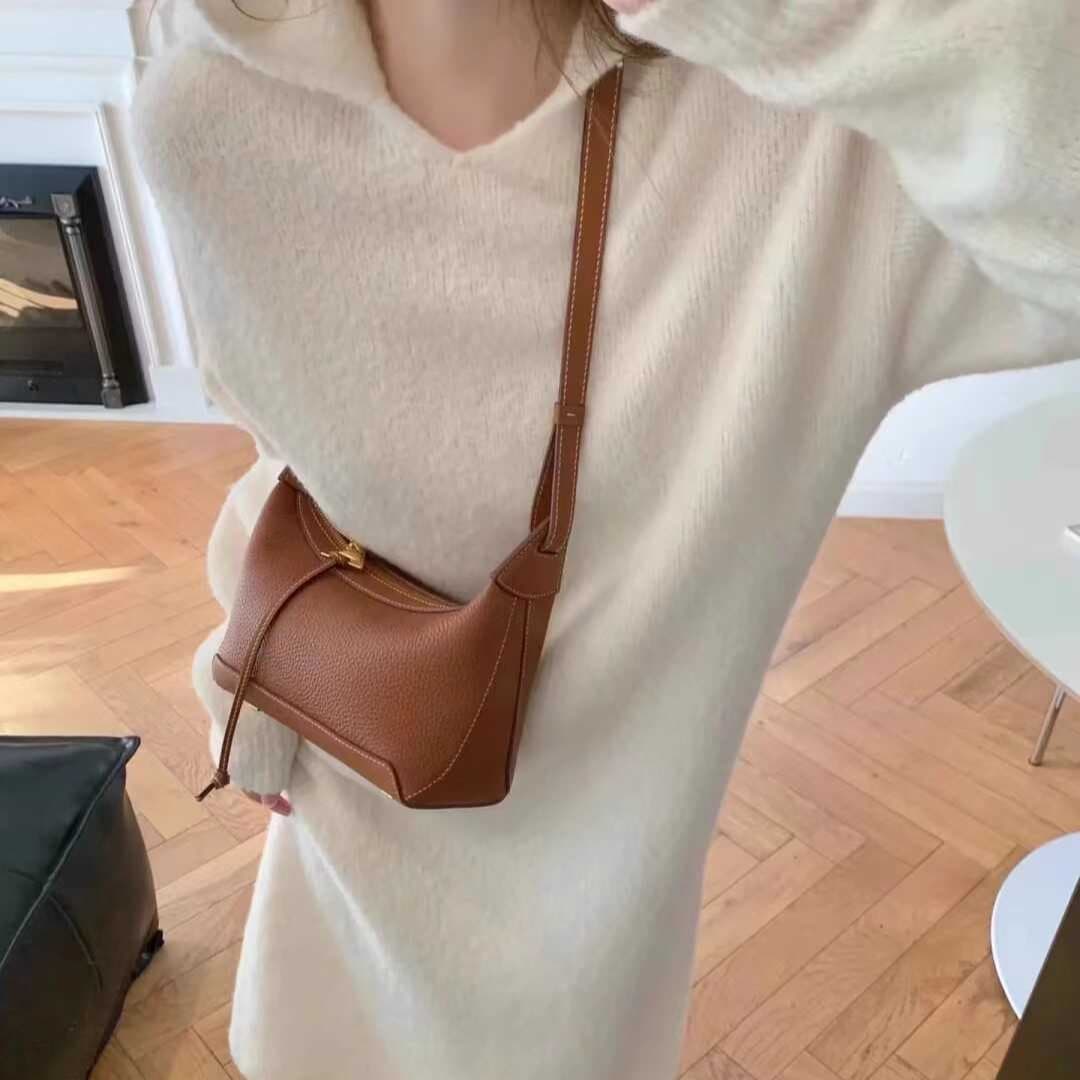 Hobo Bag Kite Lunch Box Bag 2025 New Premium Underarm Bag for Women Baguette Bag Single Shoulder Crossbody Dumpling Bag