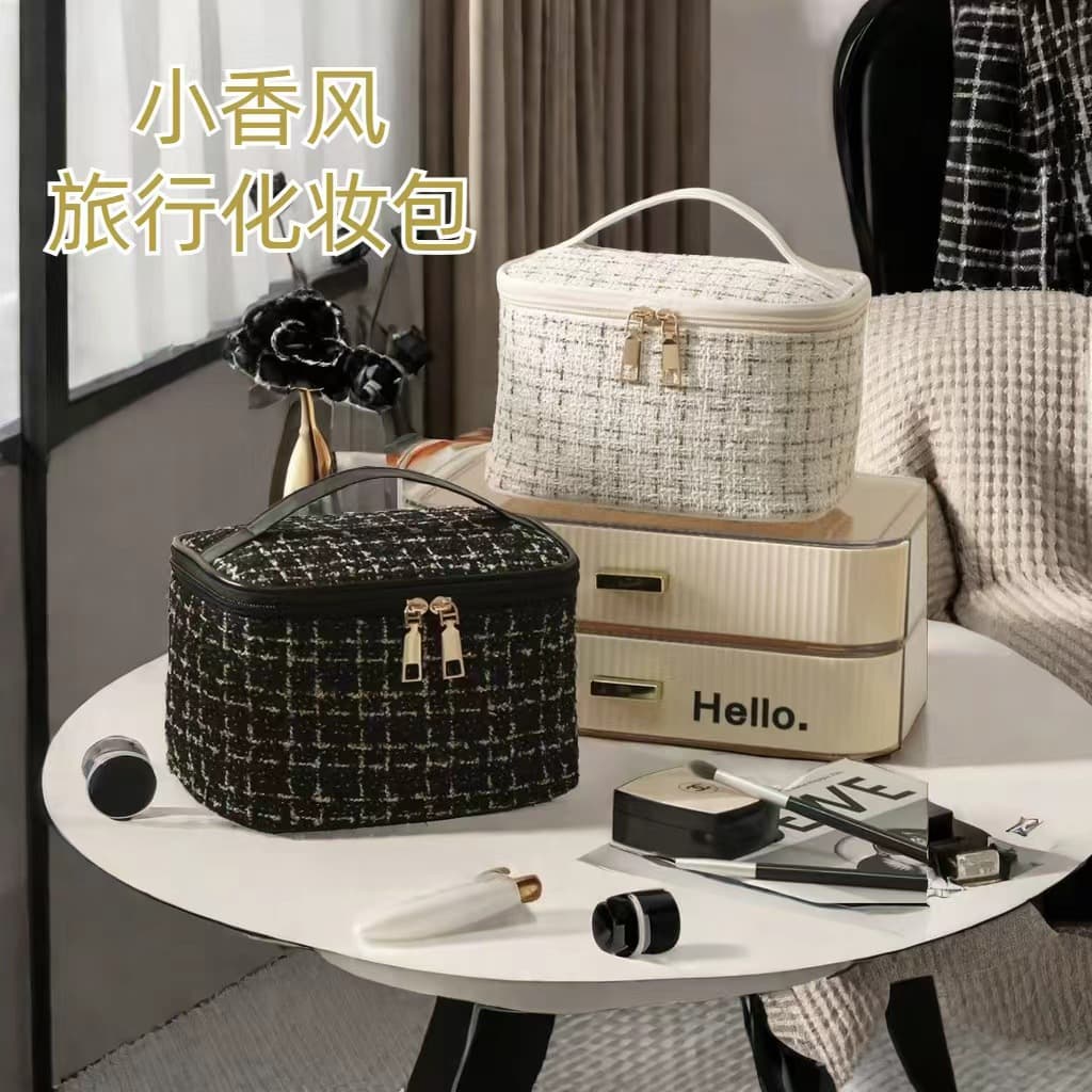 Portable small fragrance cosmetic bag niche design super popular portable tagi cosmetic case travel cosmetic storage bag