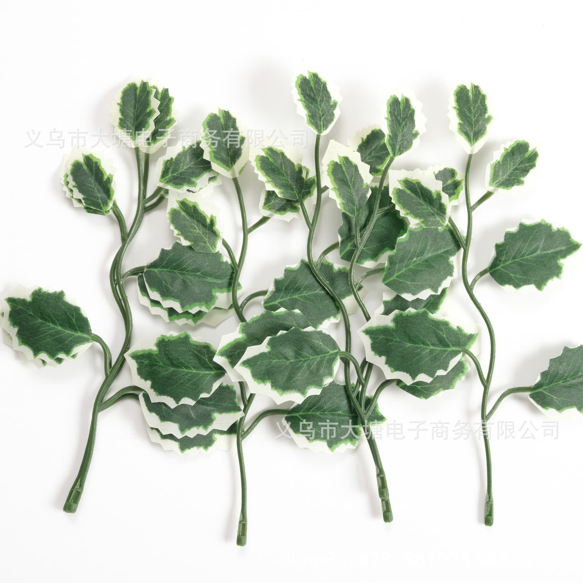AliExpress high-quality simulated green plant 6-leaf Christmas leaves DIY handmade Christmas vine leaf garland Christmas crafts leaves
