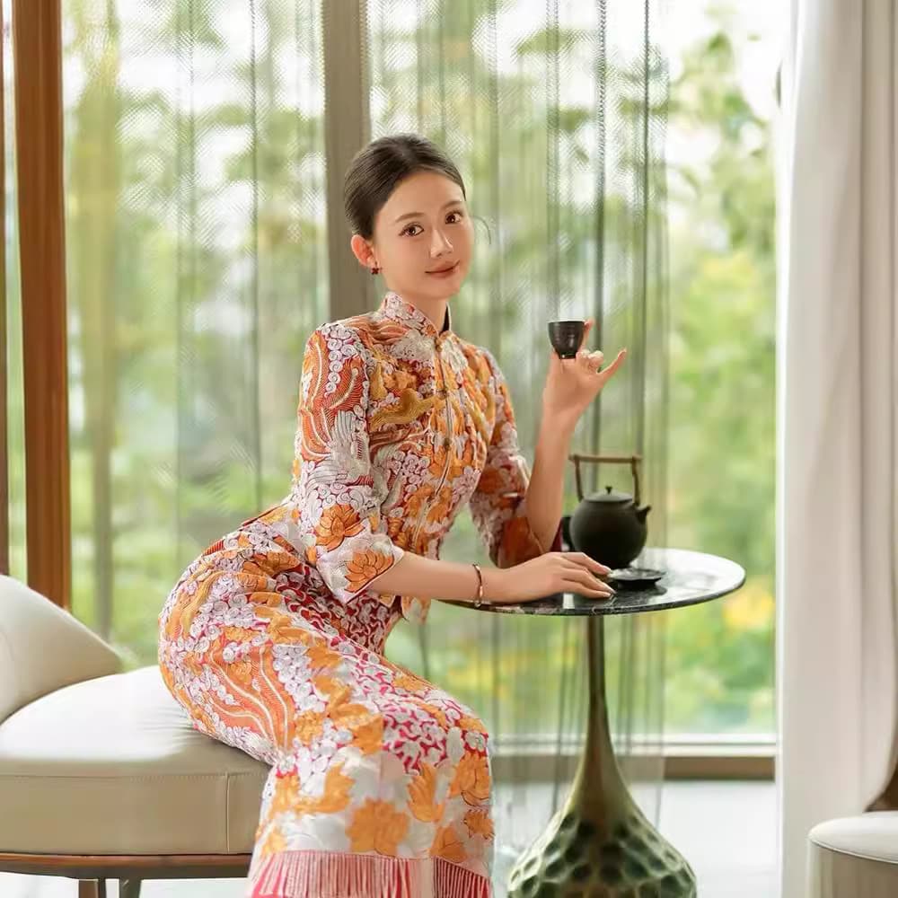 2025 Dragon and Phoenix Gown, Bride's Wedding Heavy-Embroidered Xiuhe Banquet and Departure Attire, Slim-Fit Chinese Style