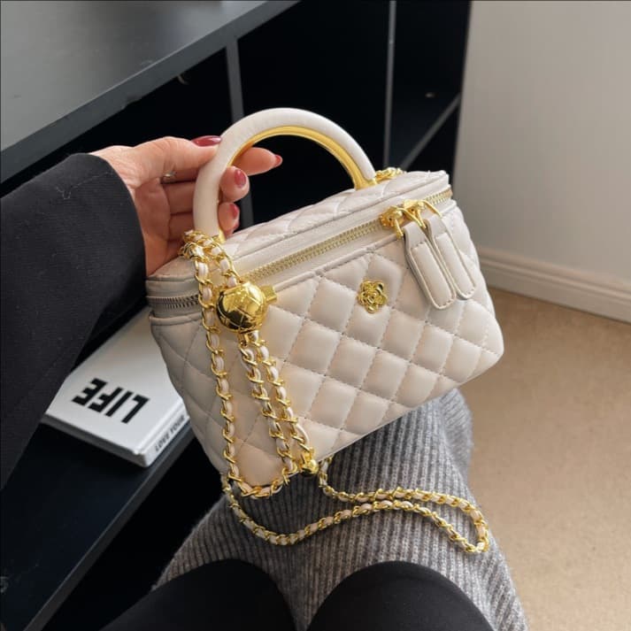 Cross-Border Fashion Small Handbag for Women 2026 New Style Quilted Versatile Trendy Elegant Crossbody Box Handbag Shoulder Bag